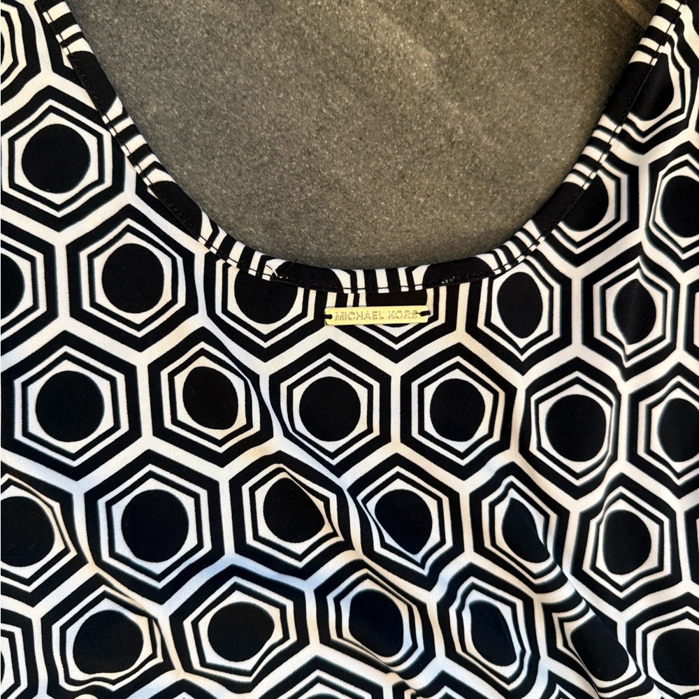 Michael Kors Black and White Hexagon Maxi Dress - Picture 4 of 6